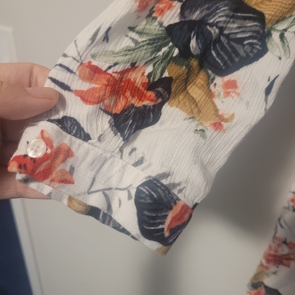 Hilary Radley Floral Peplum Blouse M Boho Button Front V-Neck Cinched Waist Top - Picture 6 of 6